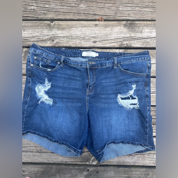 Torrid Blue Distressed Jean Shorts Size 26 - Picture 1 of 9